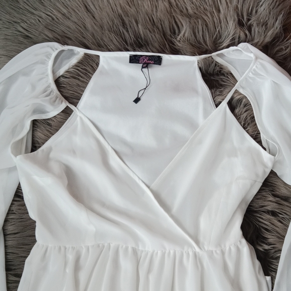 Beautiful flowy dress - Picture 7 of 8